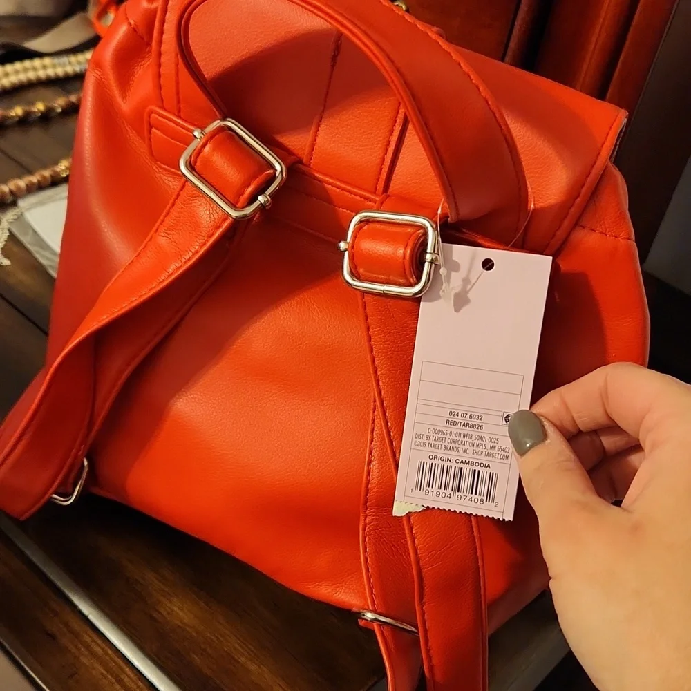 Red small backpack nwt - Picture 2 of 4
